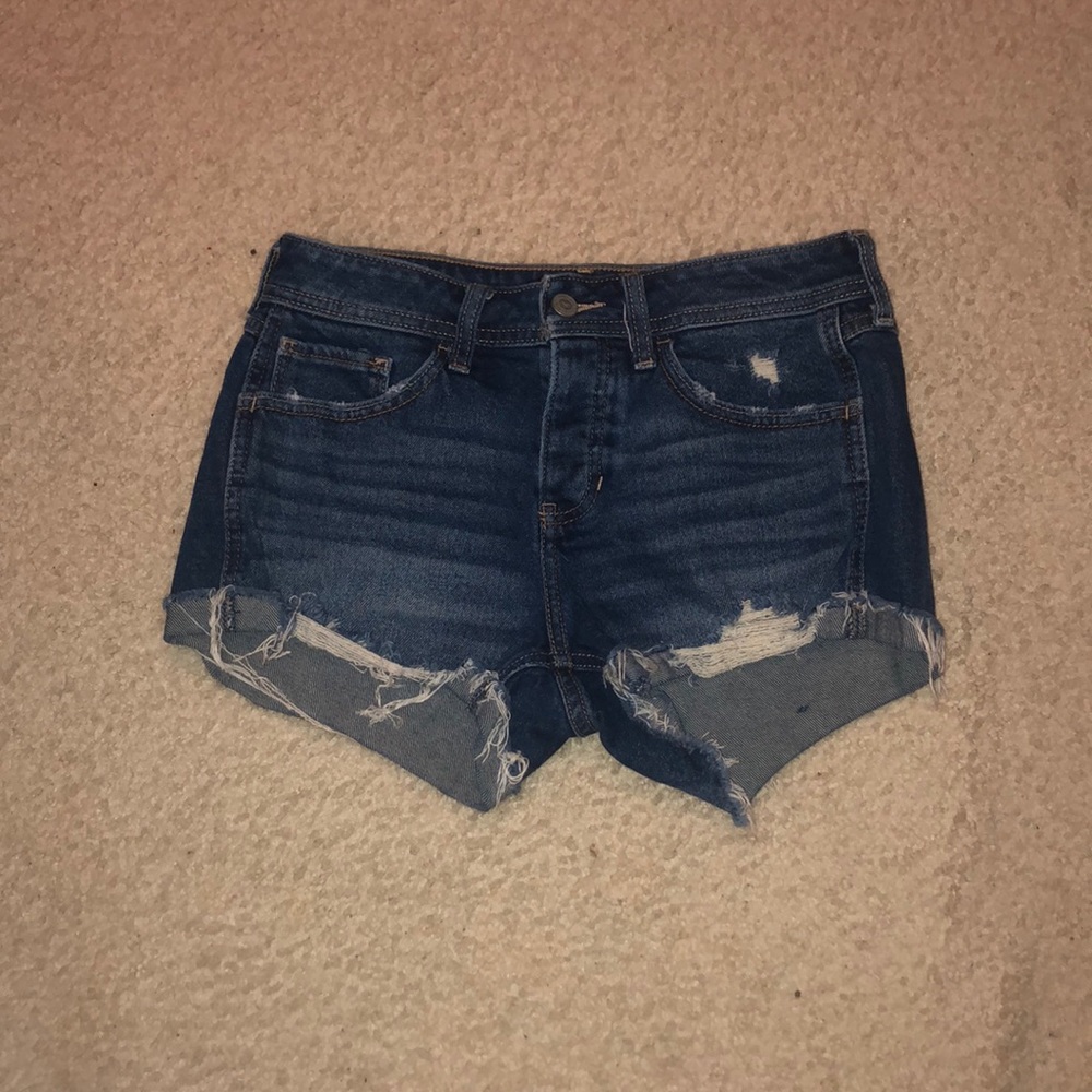 Low rise boyfriend shorts